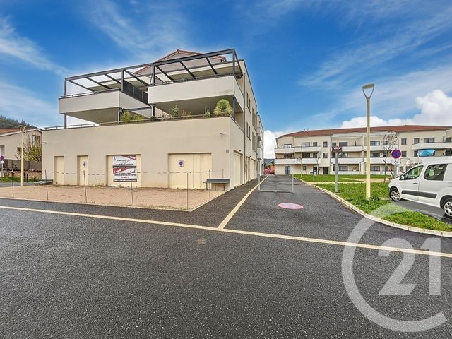 Afficher la photo en grand Appartement à vendre - 3 pièces - 261.82 m2 - BAS EN BASSET - 43 - AUVERGNE - Century 21 Agence Des Sucs
