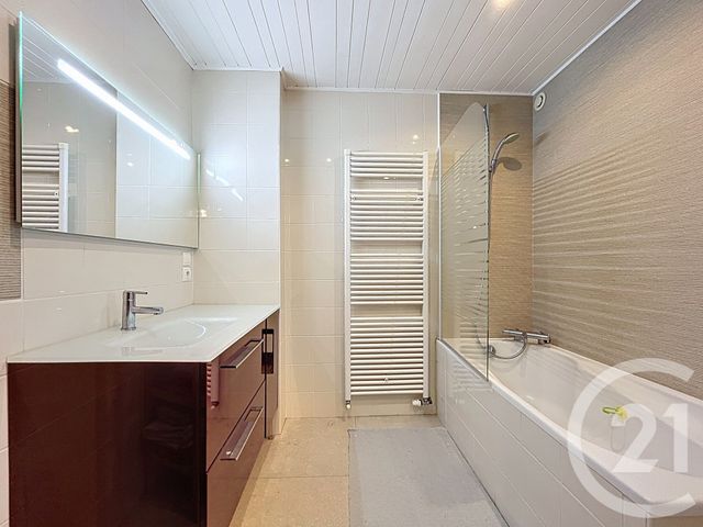 maison à vendre - 5 pièces - 143.0 m2 - YSSINGEAUX - 43 - AUVERGNE - Century 21 Agence Des Sucs