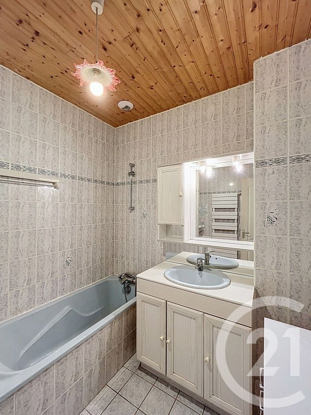 immeuble à vendre - 143.0 m2 - YSSINGEAUX - 43 - AUVERGNE - Century 21 Agence Des Sucs