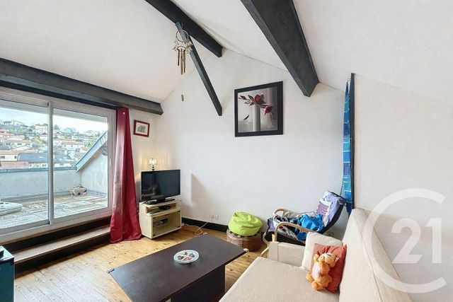 Appartement T6 à vendre - 6 pièces - 126.7 m2 - YSSINGEAUX - 43 - AUVERGNE - Century 21 Agence Des Sucs