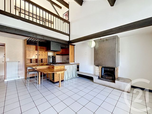 Appartement T6 à vendre - 6 pièces - 126.7 m2 - YSSINGEAUX - 43 - AUVERGNE - Century 21 Agence Des Sucs