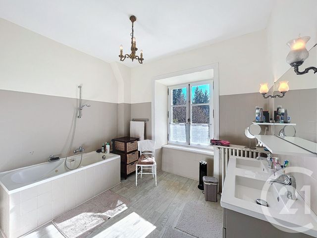 maison à vendre - 18 pièces - 675.0 m2 - YSSINGEAUX - 43 - AUVERGNE - Century 21 Agence Des Sucs