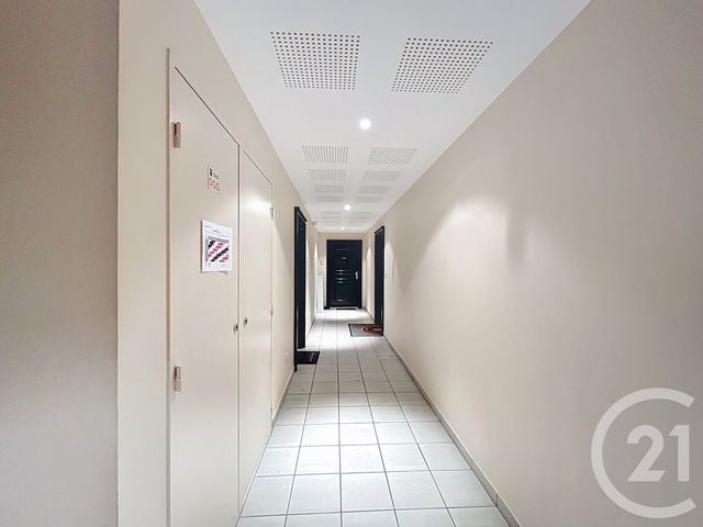 Appartement T3 à vendre - 3 pièces - 71.95 m2 - YSSINGEAUX - 43 - AUVERGNE - Century 21 Agence Des Sucs