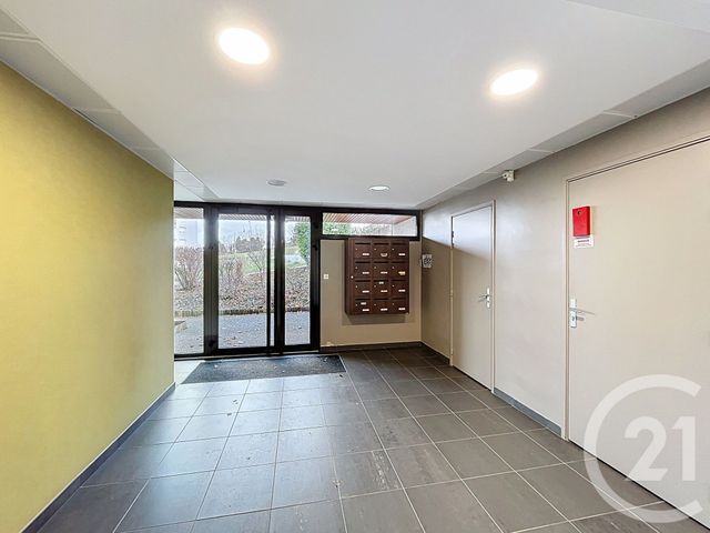 Appartement T3 à vendre - 3 pièces - 71.95 m2 - YSSINGEAUX - 43 - AUVERGNE - Century 21 Agence Des Sucs