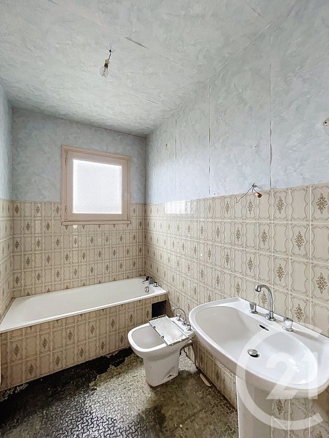 maison à vendre - 5 pièces - 131.74 m2 - YSSINGEAUX - 43 - AUVERGNE - Century 21 Agence Des Sucs