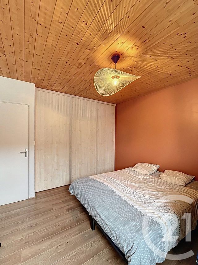 Appartement T4 à vendre - 4 pièces - 114.2 m2 - YSSINGEAUX - 43 - AUVERGNE - Century 21 Agence Des Sucs