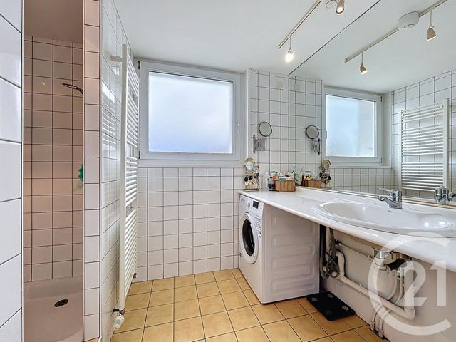 Appartement T4 à vendre - 4 pièces - 114.2 m2 - YSSINGEAUX - 43 - AUVERGNE - Century 21 Agence Des Sucs