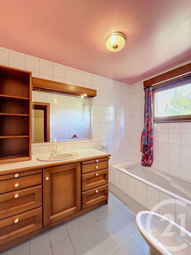 maison à vendre - 5 pièces - 162.0 m2 - YSSINGEAUX - 43 - AUVERGNE - Century 21 Agence Des Sucs