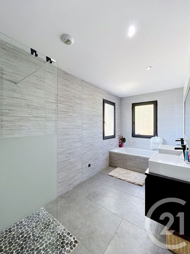 maison à vendre - 9 pièces - 341.0 m2 - STE SIGOLENE - 43 - AUVERGNE - Century 21 Agence Des Sucs