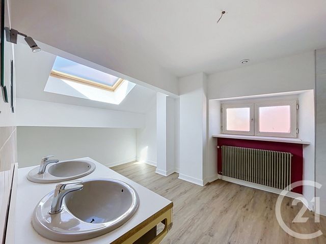 Appartement Duplex à vendre - 5 pièces - 106.32 m2 - YSSINGEAUX - 43 - AUVERGNE - Century 21 Agence Des Sucs