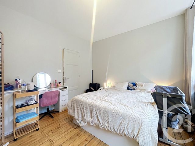 Appartement T3 à vendre - 3 pièces - 76.0 m2 - STE SIGOLENE - 43 - AUVERGNE - Century 21 Agence Des Sucs